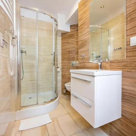 Globus Self-check In 3* Krakow