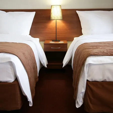 Globus Self-check In 3* קרקוב