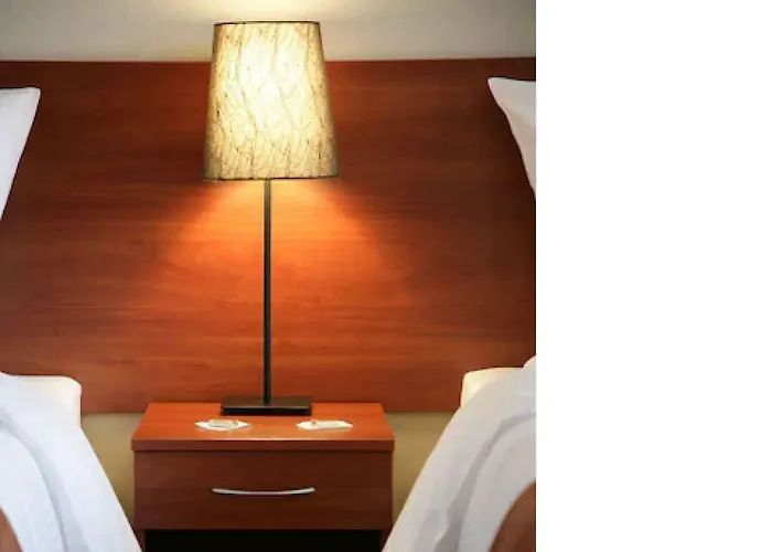 Globus Self-check In קרקוב