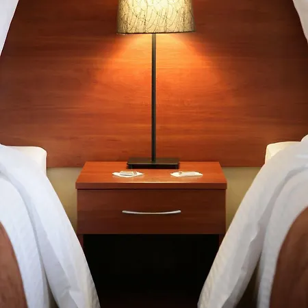 Apartahotel Globus 3*